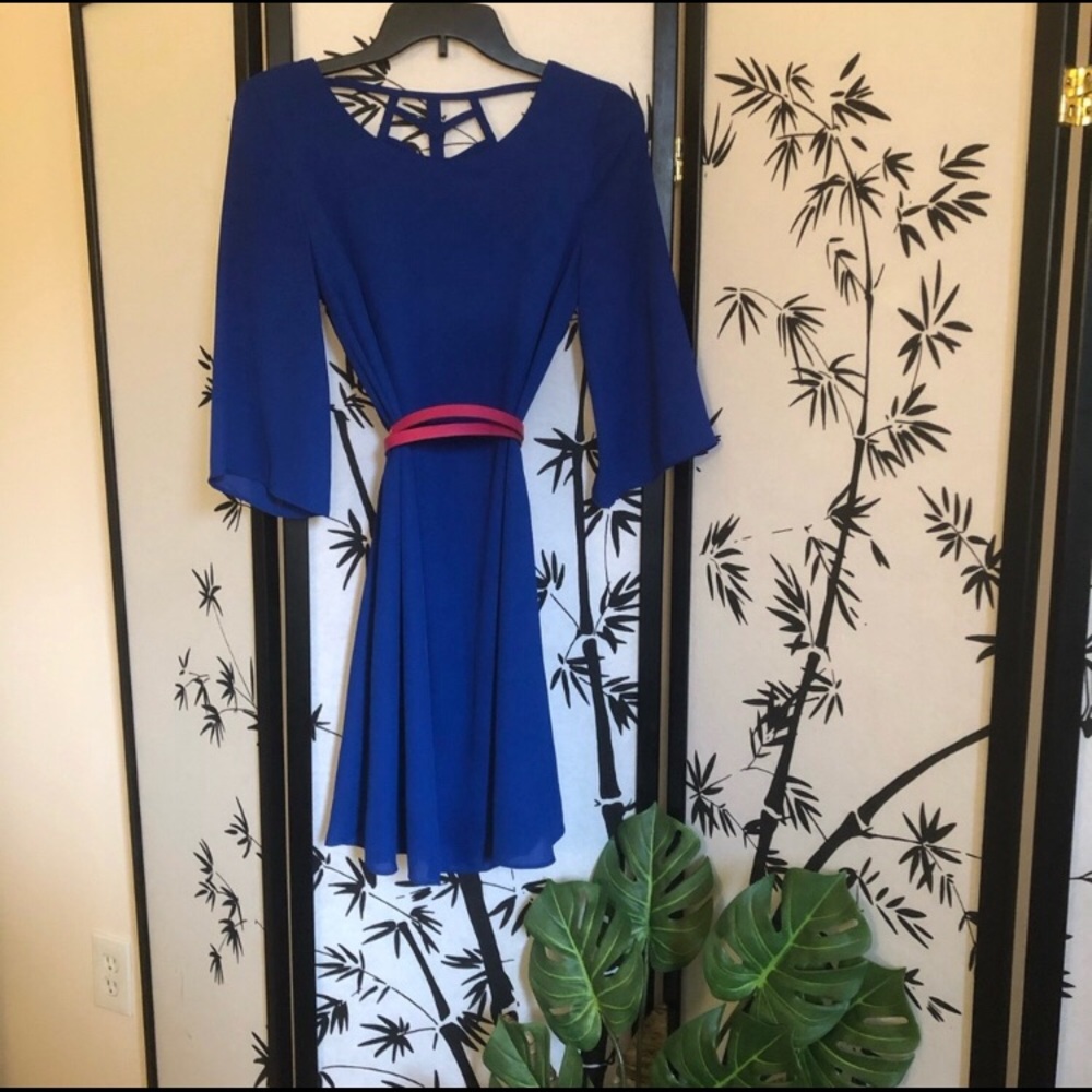 Lattice-back 3/4 sleeve shift dress